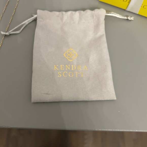 Vintage Kendra Scott pastel colored Rainbow Necklace! - Picture 2 of 3